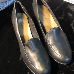 Trotters women’s Monarch Pumps leather Blk 8.5